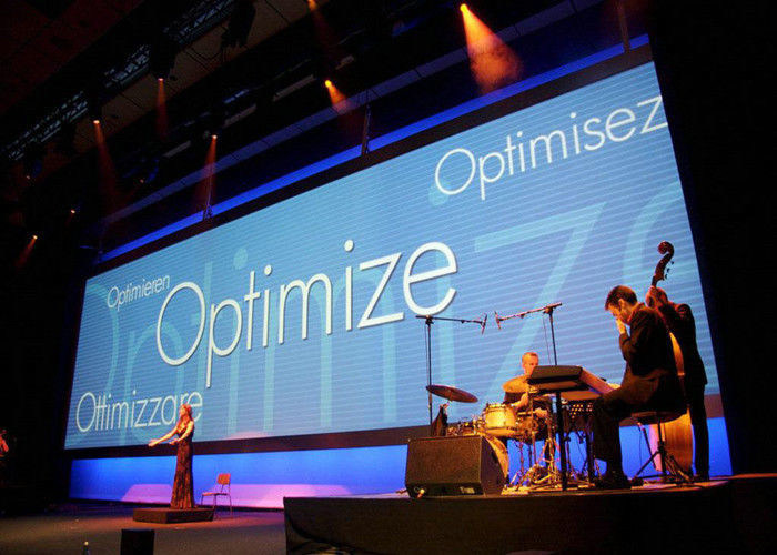 Đèn đen SMD Màn hình Led cố định trong nhà 1R1G1B Treo tường cho phòng họp